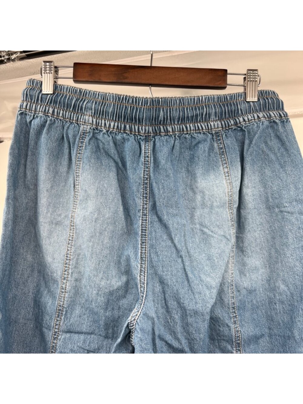 Maurices Womens Cropped Jeans Blue Drawstring Size Medium Pockets - Picture 4 of 8
